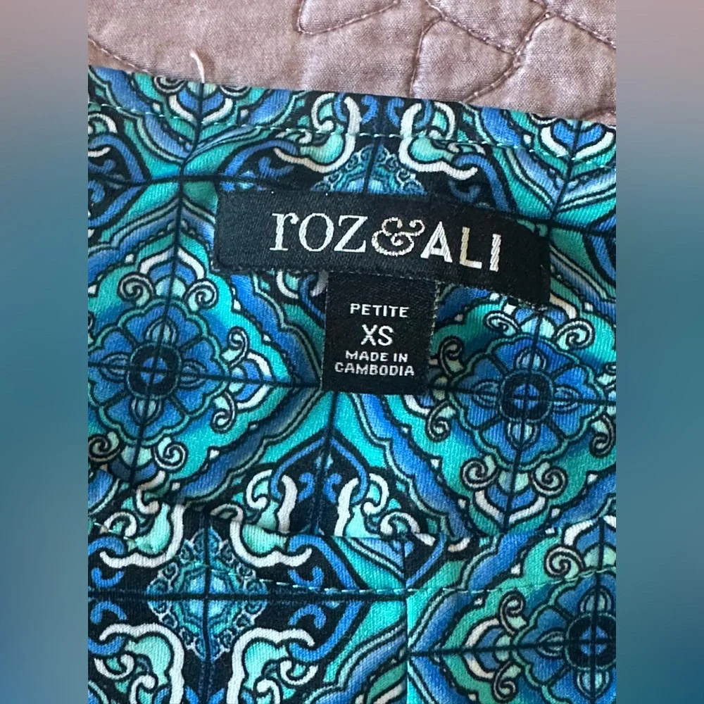 XS peplum pattern top - Picture 3 of 14